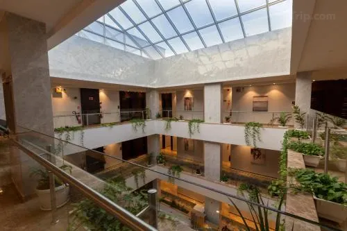 Danat Almourouj Hotel Suites