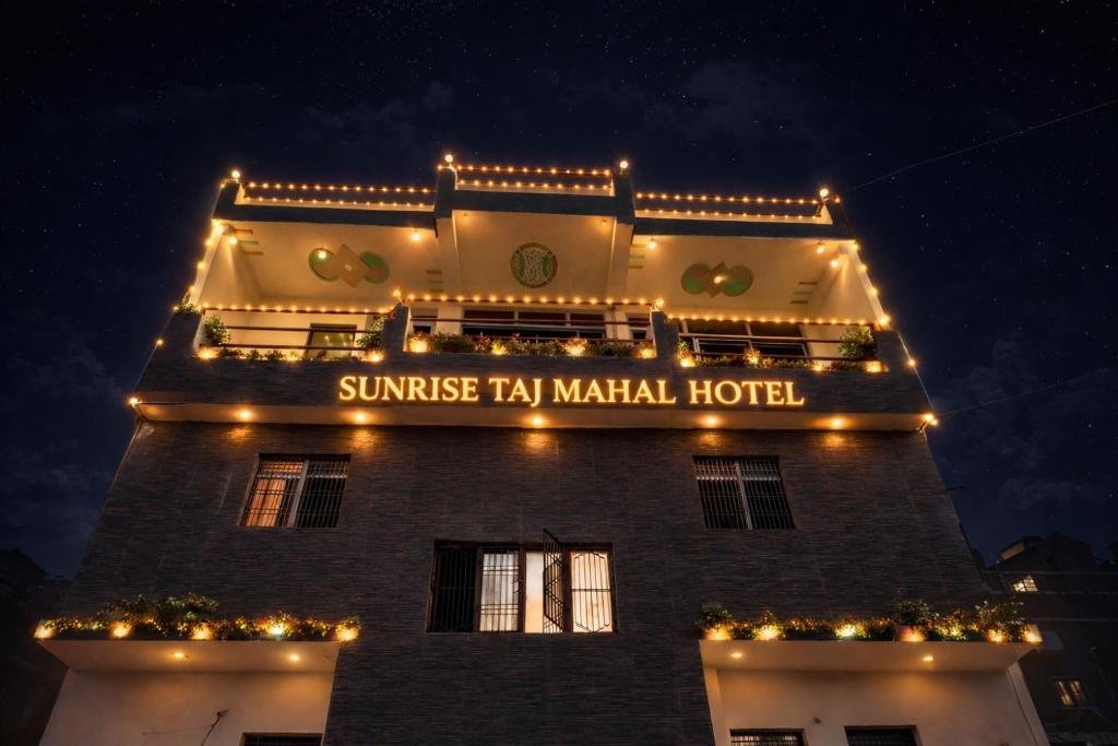 Sunrise Taj Mahal Hotel