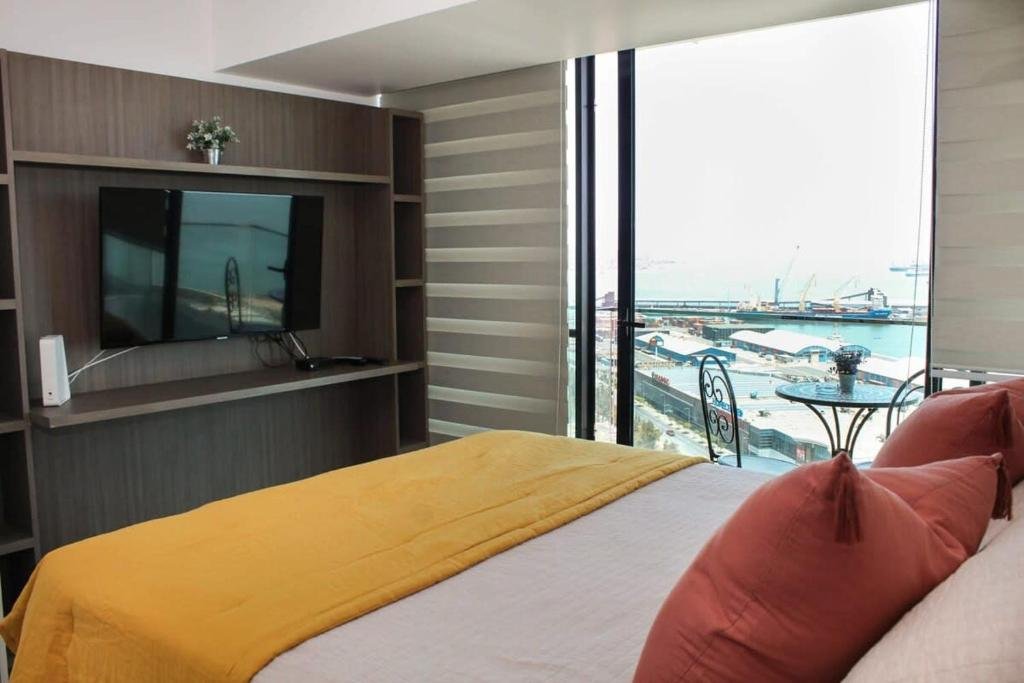 HOM I Studio Cómodo Y Terraza I Vista I Wifi PNM 0823