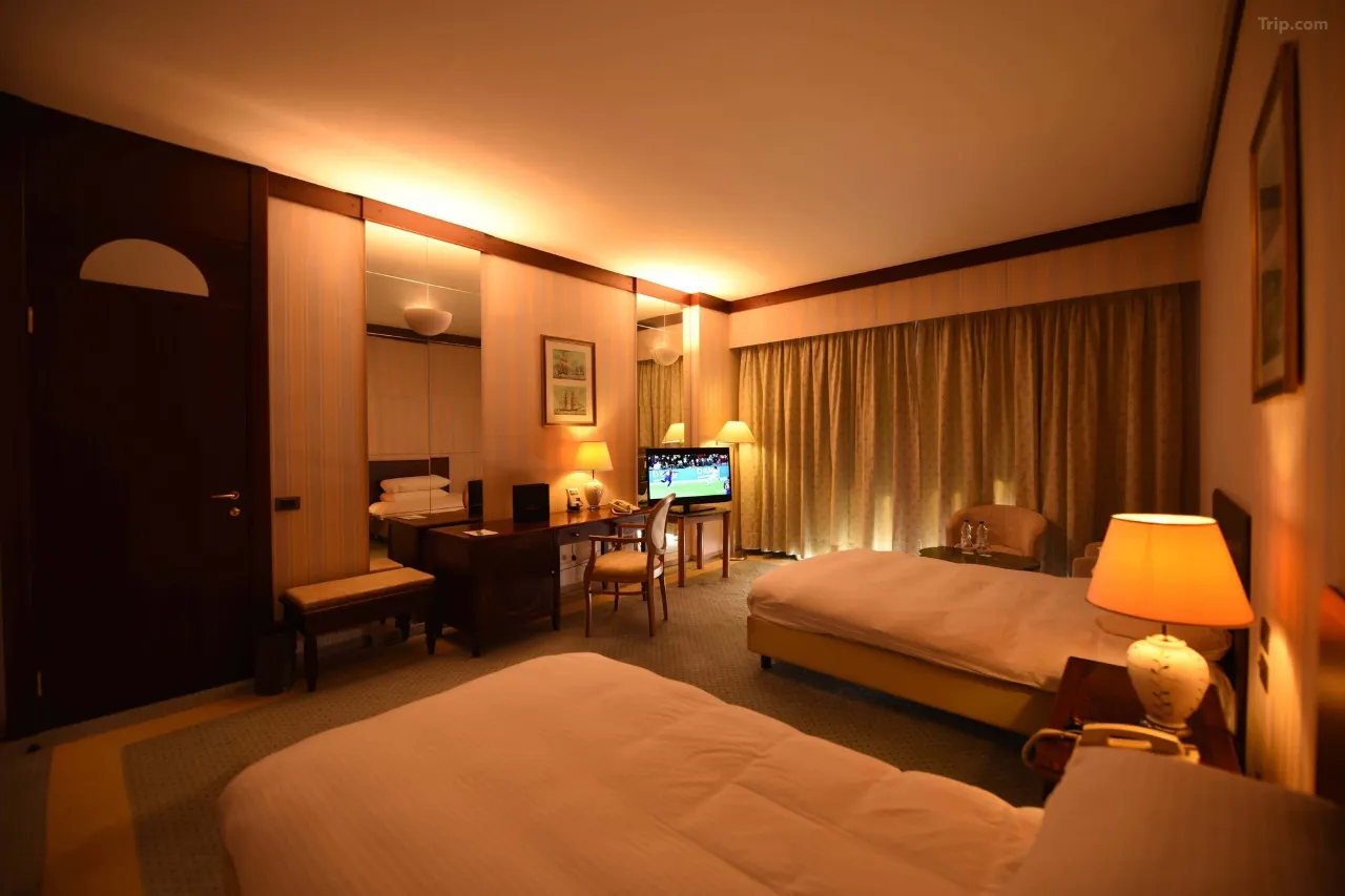 Hotel Image 1
