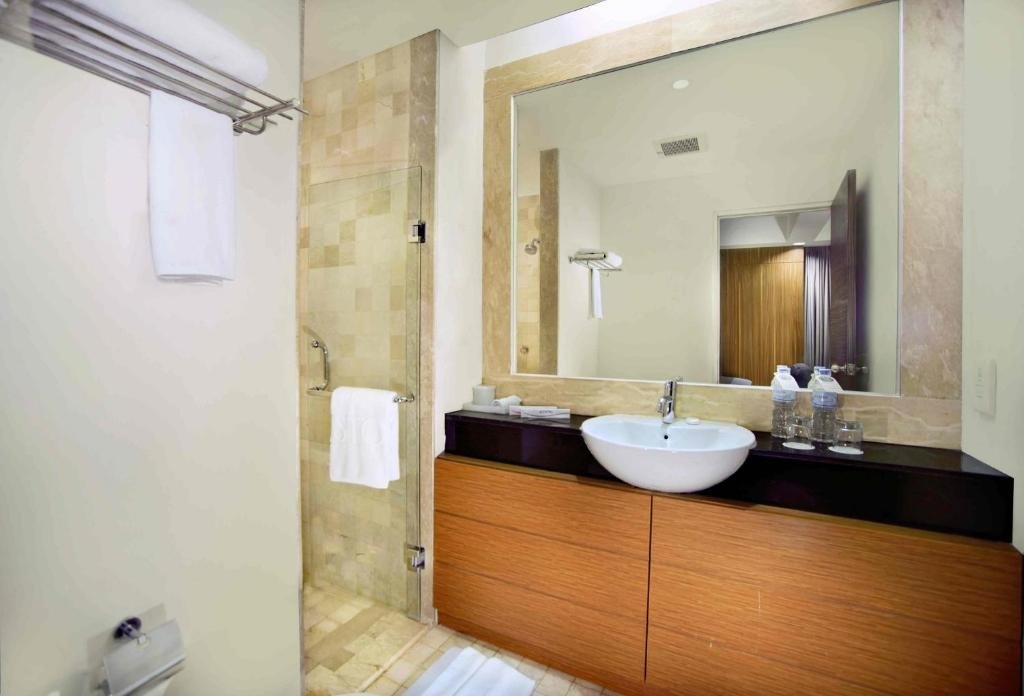 Golden Tulip Balikpapan Hotel & Suites