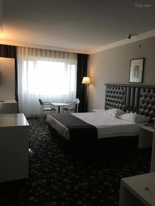 Hotel Eken Prestige