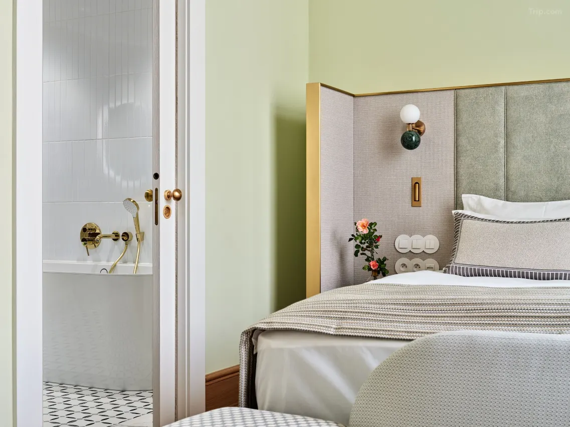 Hotel Image 2
