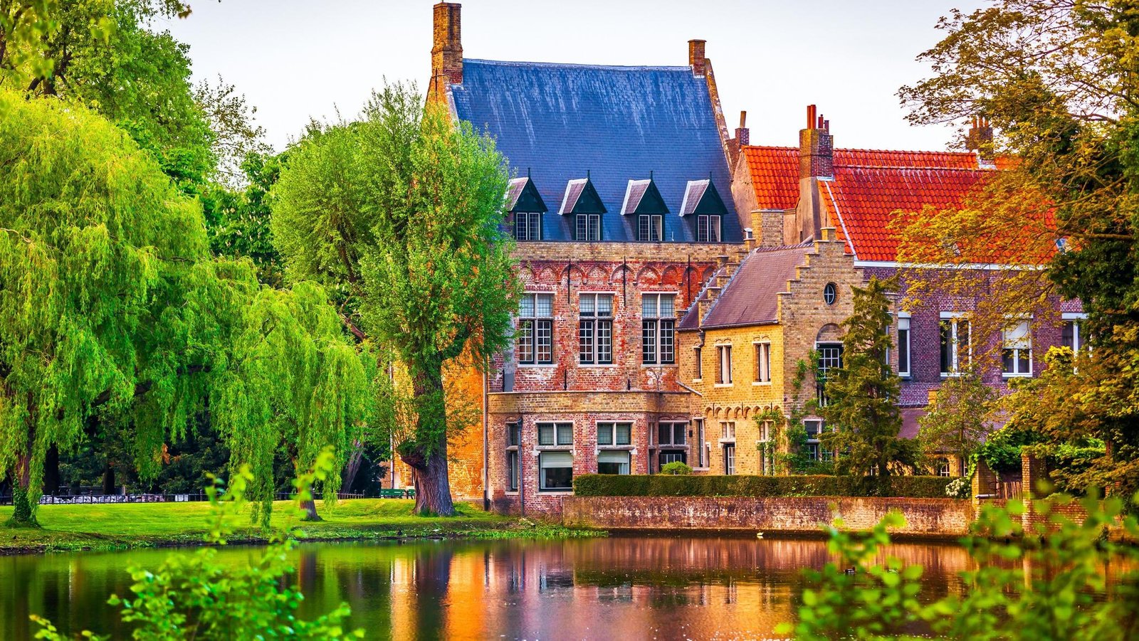 Belgium Honeymoon Package – 6 Days / 5 Nights